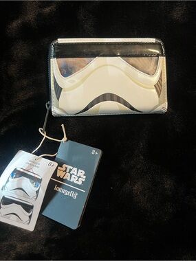 Loungefly Star Wars Stormtrooper lenticular Zip Wallet - White & Black